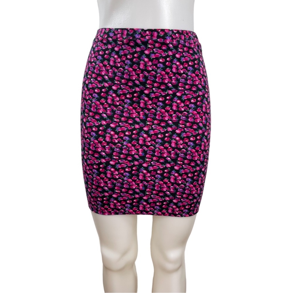 🌺NWT Lily White Floral Print High-Waisted Mini Pencil Skirt🌺